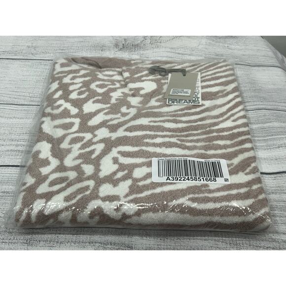 Barefoot Dreams Cozy Chic Ultra Lite Faded Rose Animal Print Poncho One Size - Picture 2 of 4